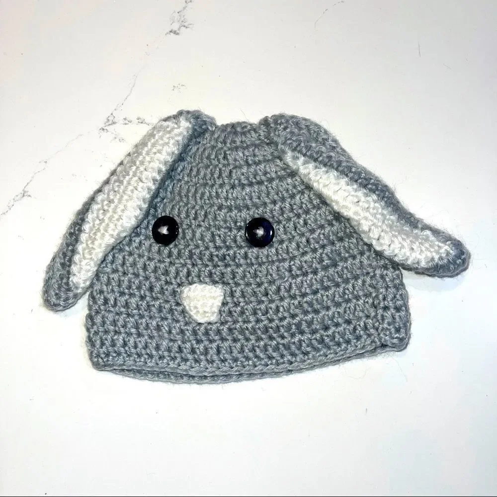 4/$25 - So ‘Dorable Grey &‎ White Crochet Bunny Hat